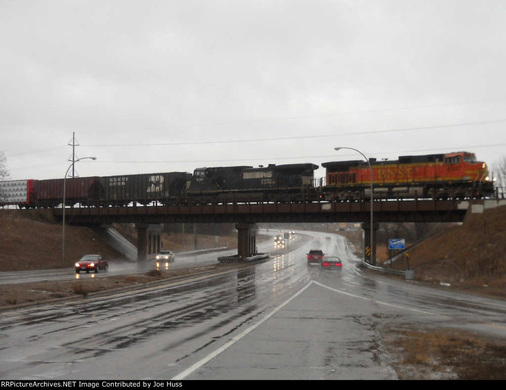 BNSF 4597 East